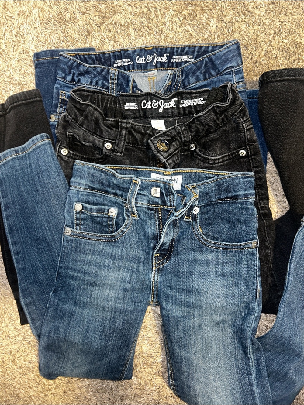 Cat & Jack Black and Blue Girls' Stretch Jeans Set